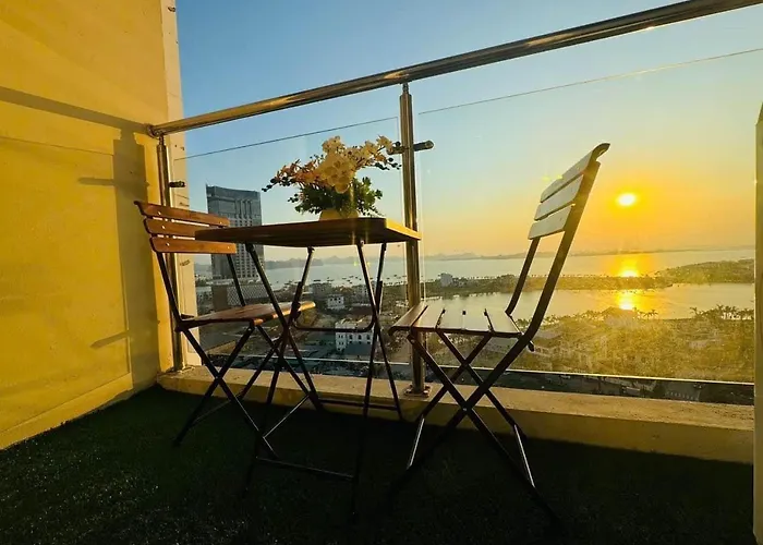 Căn hộ With Sea View *